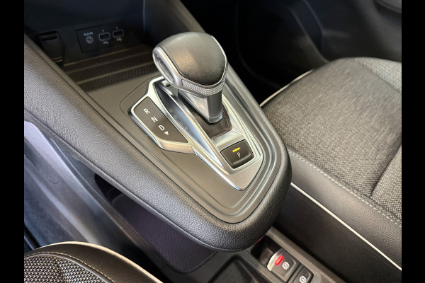 Renault Captur 1.3 TCe 130 Intens | Groot Navi | 360 Camera | 17" | PDC V+A | Trekhaak | 100% Onderhouden!