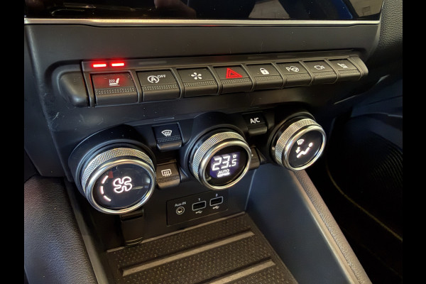 Renault Captur 1.3 TCe 130 Intens | Groot Navi | 360 Camera | 17" | PDC V+A | Trekhaak | 100% Onderhouden!