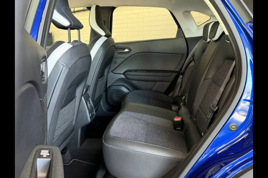 Renault Captur 1.3 TCe 130 Intens | Groot Navi | 360 Camera | 17" | PDC V+A | Trekhaak | 100% Onderhouden!
