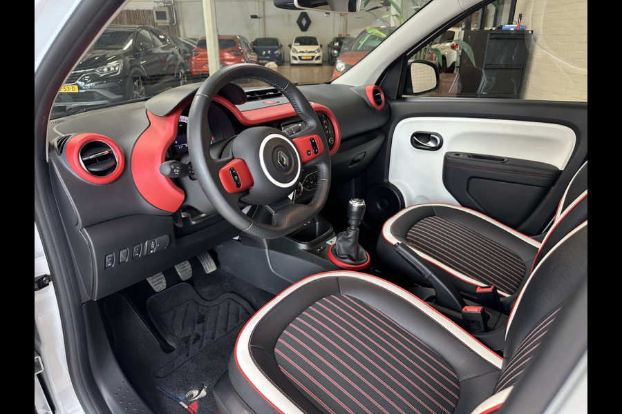 Renault Twingo 0.9 TCe 92pk | Le coq Sportif | Navi R-Link | Clima | 16" | Camera | Led | Carplay | 100 % Dealer onderhouden!