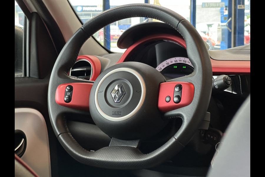 Renault Twingo 0.9 TCe 92pk | Le coq Sportif | Navi R-Link | Clima | 16" | Camera | Led | Carplay | 100 % Dealer onderhouden!