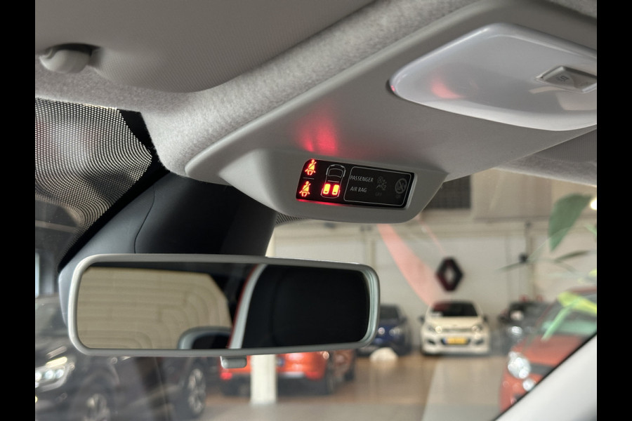 Renault Twingo 0.9 TCe 92pk | Le coq Sportif | Navi R-Link | Clima | 16" | Camera | Led | Carplay | 100 % Dealer onderhouden!
