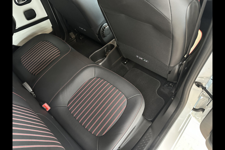 Renault Twingo 0.9 TCe 92pk | Le coq Sportif | Navi R-Link | Clima | 16" | Camera | Led | Carplay | 100 % Dealer onderhouden!
