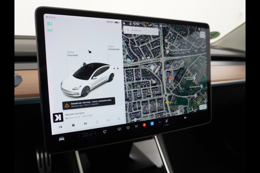 Tesla Model 3 RWD SR+ 60kWh 325PK Lmv  AutoPilot Leder PanoDak Adaptive-Cruise Lmv Camera's Elektr.-Stuur+Stoelen+Spiegels+Geheugen+Easy-Entry Navi LED Comfortstoelen ACC DAB Voorverwarmen interieur via App Keyless via Telefoonsleutel One-Pedal-Drive Origineel Nederlandse auto tot 11kw laden thuis! 1.584kg licht!
