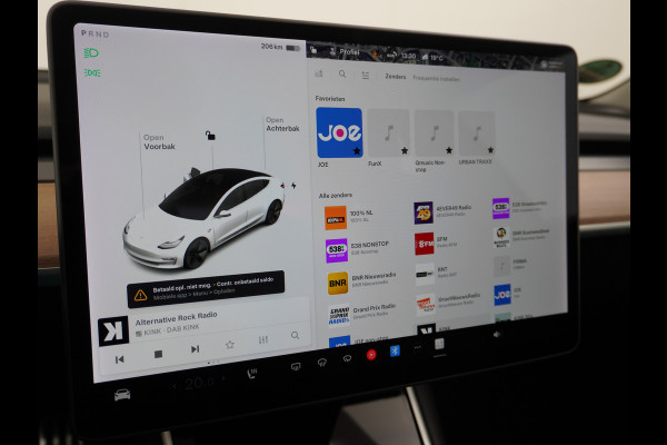 Tesla Model 3 RWD SR+ 60kWh 325PK Lmv  AutoPilot Leder PanoDak Adaptive-Cruise Lmv Camera's Elektr.-Stuur+Stoelen+Spiegels+Geheugen+Easy-Entry Navi LED Comfortstoelen ACC DAB Voorverwarmen interieur via App Keyless via Telefoonsleutel One-Pedal-Drive Origineel Nederlandse auto tot 11kw laden thuis! 1.584kg licht!