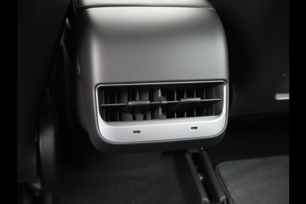 Tesla Model 3 RWD SR+ 60kWh 325PK Lmv  AutoPilot Leder PanoDak Adaptive-Cruise Lmv Camera's Elektr.-Stuur+Stoelen+Spiegels+Geheugen+Easy-Entry Navi LED Comfortstoelen ACC DAB Voorverwarmen interieur via App Keyless via Telefoonsleutel One-Pedal-Drive Origineel Nederlandse auto tot 11kw laden thuis! 1.584kg licht!