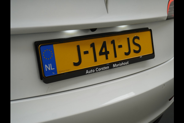 Tesla Model 3 RWD SR+ 60kWh 325PK Lmv  AutoPilot Leder PanoDak Adaptive-Cruise Lmv Camera's Elektr.-Stuur+Stoelen+Spiegels+Geheugen+Easy-Entry Navi LED Comfortstoelen ACC DAB Voorverwarmen interieur via App Keyless via Telefoonsleutel One-Pedal-Drive Origineel Nederlandse auto tot 11kw laden thuis! 1.584kg licht!