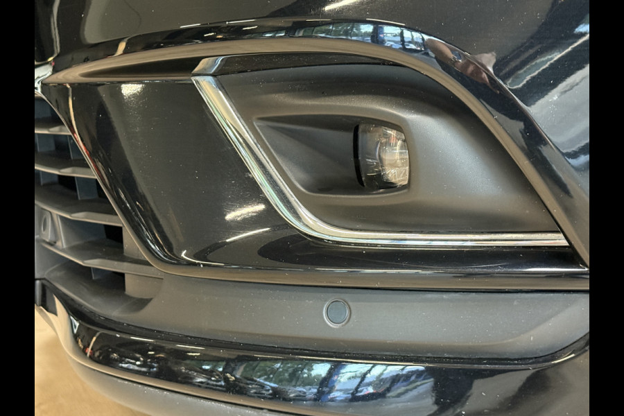 Renault Clio 0.9 TCe 90pk | Bose | R-Link Navi | 17 inch | Stoelverwarming | LED | Camera | 100% Dealer onderhouden! Renault Clio 0.9 TCe 90pk | Bose | R-Link Navi | 17 inch | Stoelverwarming | LED | Camera | 100% Dealer onderhouden!