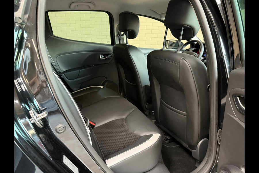 Renault Clio 0.9 TCe 90pk | Bose | R-Link Navi | 17 inch | Stoelverwarming | LED | Camera | 100% Dealer onderhouden! Renault Clio 0.9 TCe 90pk | Bose | R-Link Navi | 17 inch | Stoelverwarming | LED | Camera | 100% Dealer onderhouden!