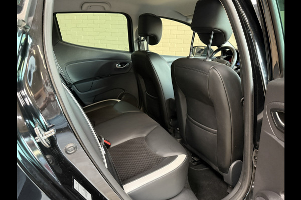 Renault Clio 0.9 TCe 90pk | Bose | R-Link Navi | 17 inch | Stoelverwarming | LED | Camera | 100% Dealer onderhouden! Renault Clio 0.9 TCe 90pk | Bose | R-Link Navi | 17 inch | Stoelverwarming | LED | Camera | 100% Dealer onderhouden!