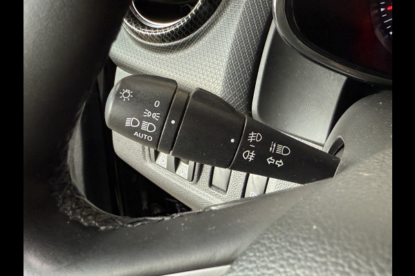 Renault Clio 0.9 TCe 90pk | Bose | R-Link Navi | 17 inch | Stoelverwarming | LED | Camera | 100% Dealer onderhouden! Renault Clio 0.9 TCe 90pk | Bose | R-Link Navi | 17 inch | Stoelverwarming | LED | Camera | 100% Dealer onderhouden!