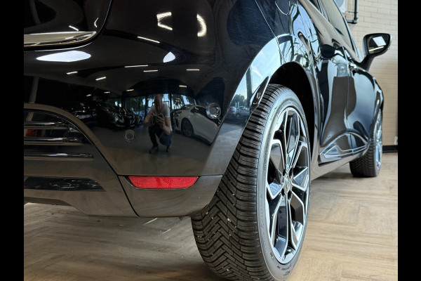 Renault Clio 0.9 TCe 90pk | Bose | R-Link Navi | 17 inch | Stoelverwarming | LED | Camera | 100% Dealer onderhouden! Renault Clio 0.9 TCe 90pk | Bose | R-Link Navi | 17 inch | Stoelverwarming | LED | Camera | 100% Dealer onderhouden!