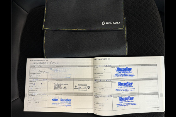 Renault Clio 0.9 TCe 90pk | Bose | R-Link Navi | 17 inch | Stoelverwarming | LED | Camera | 100% Dealer onderhouden! Renault Clio 0.9 TCe 90pk | Bose | R-Link Navi | 17 inch | Stoelverwarming | LED | Camera | 100% Dealer onderhouden!