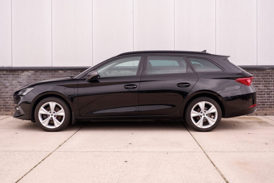 Seat Leon Sportstourer 1.4 TSI eHybrid PHEV FR Business Intense | Elek. Trekhaak | LED | Carplay | Camera | Sfeerverlichting | Virtual Cockpit