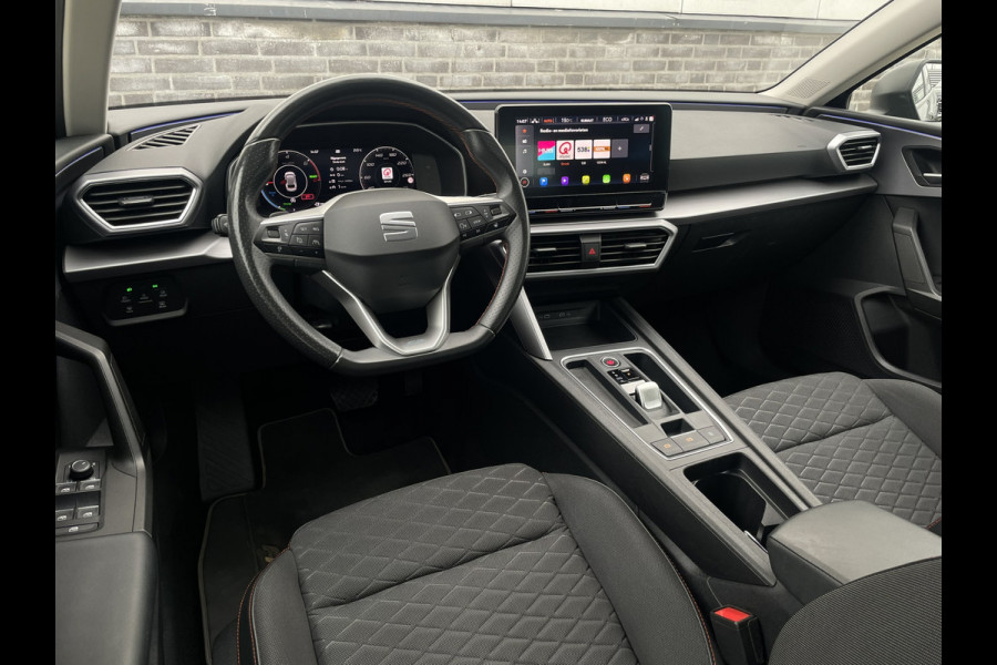 Seat Leon Sportstourer 1.4 TSI eHybrid PHEV FR Business Intense | Elek. Trekhaak | LED | Carplay | Camera | Sfeerverlichting | Virtual Cockpit