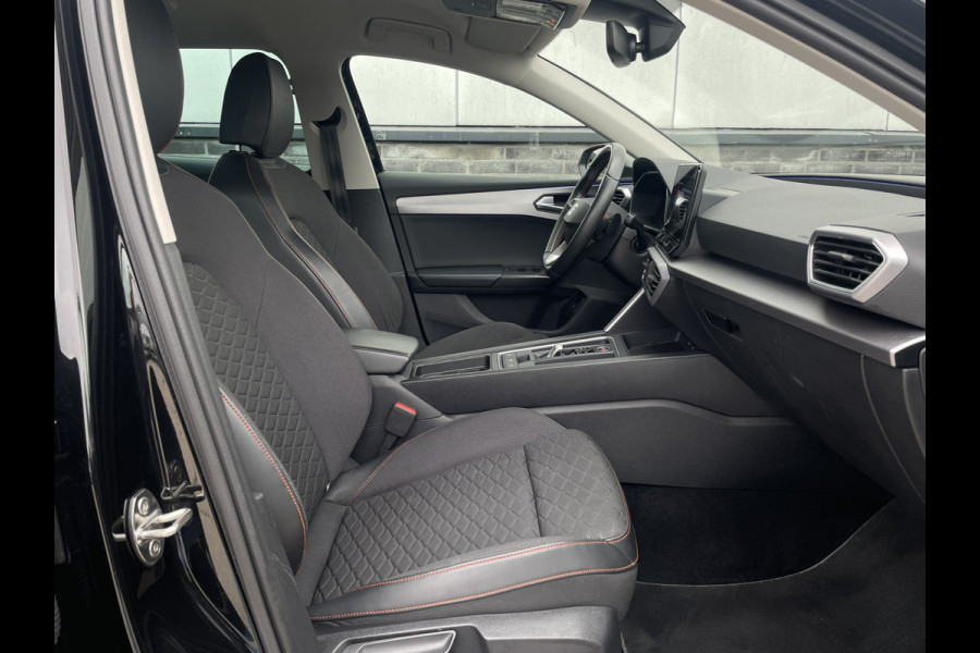Seat Leon Sportstourer 1.4 TSI eHybrid PHEV FR Business Intense | Elek. Trekhaak | LED | Carplay | Camera | Sfeerverlichting | Virtual Cockpit