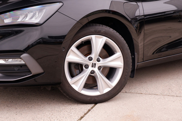 Seat Leon Sportstourer 1.4 TSI eHybrid PHEV FR Business Intense | Elek. Trekhaak | LED | Carplay | Camera | Sfeerverlichting | Virtual Cockpit