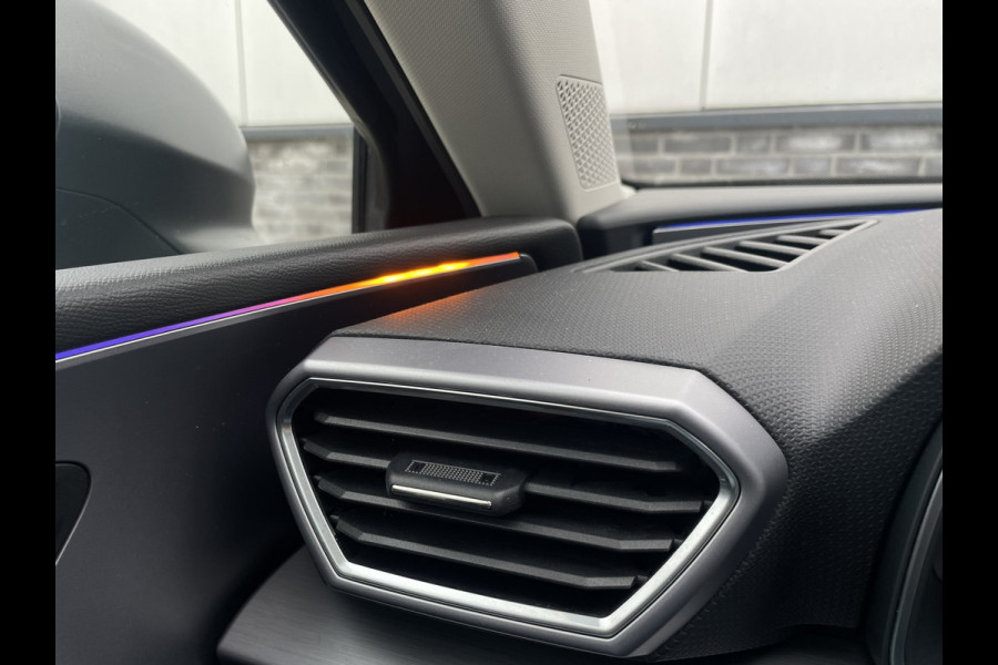 Seat Leon Sportstourer 1.4 TSI eHybrid PHEV FR Business Intense | Elek. Trekhaak | LED | Carplay | Camera | Sfeerverlichting | Virtual Cockpit