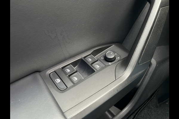 Seat Leon Sportstourer 1.4 TSI eHybrid PHEV FR Business Intense | Elek. Trekhaak | LED | Carplay | Camera | Sfeerverlichting | Virtual Cockpit
