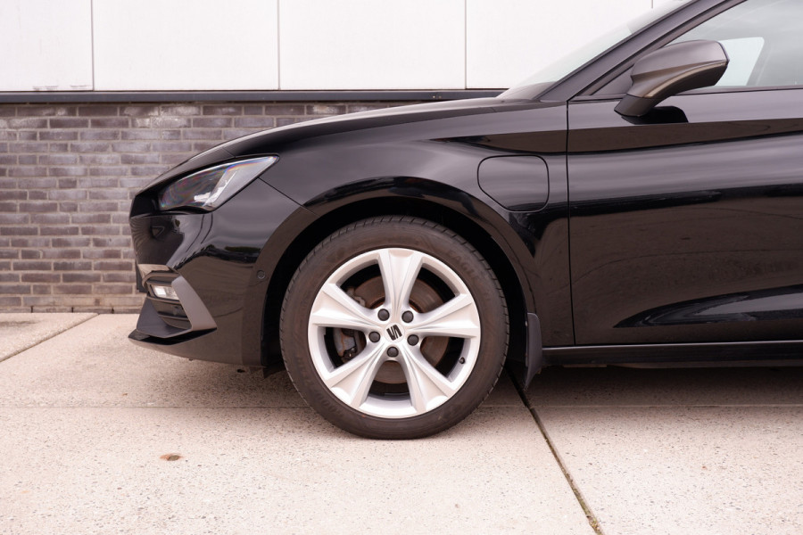 Seat Leon Sportstourer 1.4 TSI eHybrid PHEV FR Business Intense | Elek. Trekhaak | LED | Carplay | Camera | Sfeerverlichting | Virtual Cockpit