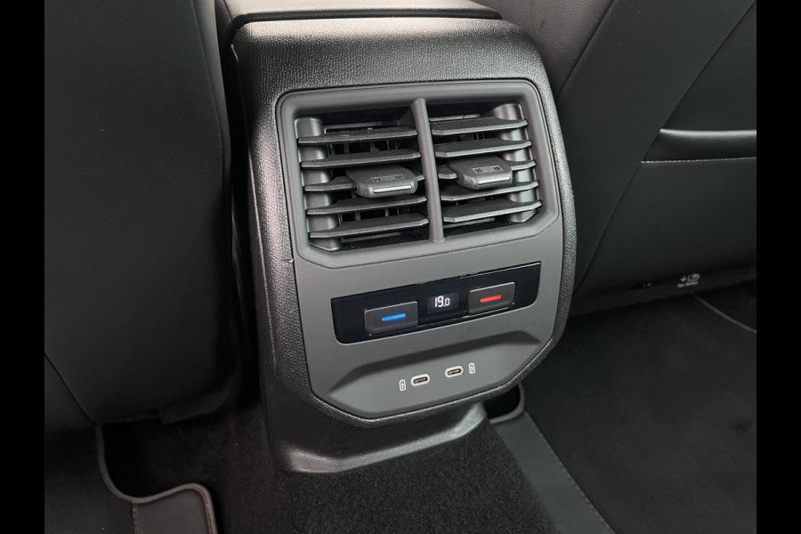 Seat Leon Sportstourer 1.4 TSI eHybrid PHEV FR Business Intense | Elek. Trekhaak | LED | Carplay | Camera | Sfeerverlichting | Virtual Cockpit