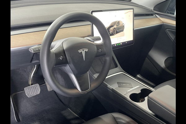 Tesla Model Y Long Range AWD 75 kWh 351 PK / Leder / Camera / Autopilot