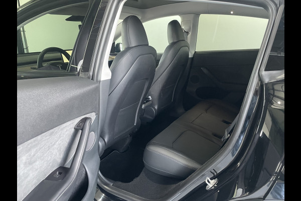 Tesla Model Y Long Range AWD 75 kWh 351 PK / Leder / Camera / Autopilot
