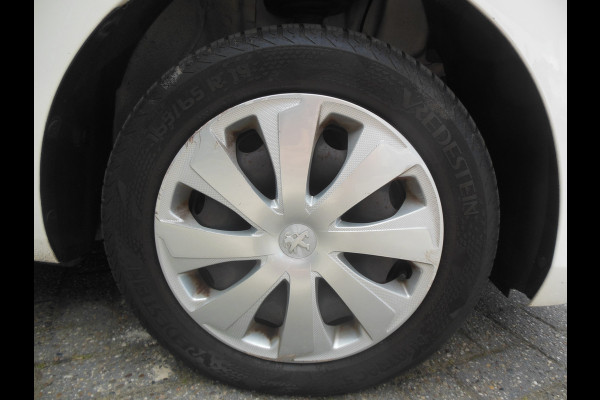 Peugeot 108 1.0 e-VTi Active Staat in De Krim