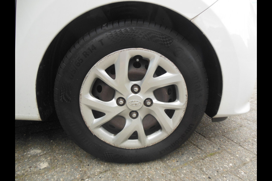 Hyundai i10 1.0i Comfort Staat in De Krim