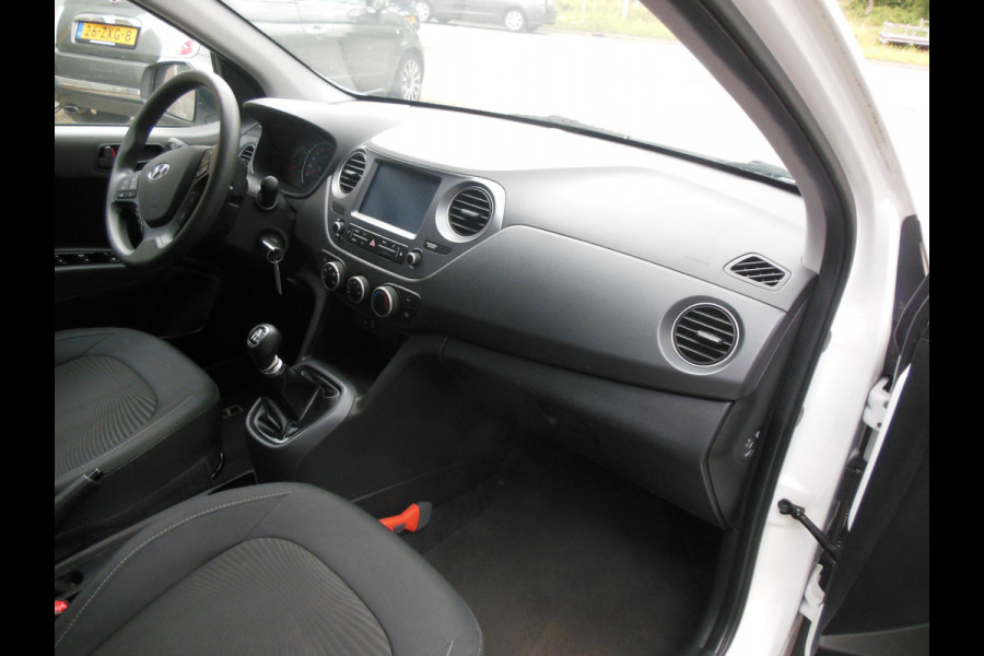 Hyundai i10 1.0i Comfort Staat in De Krim
