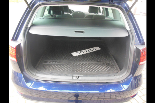 Volkswagen GOLF Variant 1.5 TSI Comfortline Business Staat in De Krim