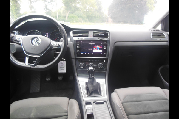Volkswagen GOLF Variant 1.5 TSI Comfortline Business Staat in De Krim