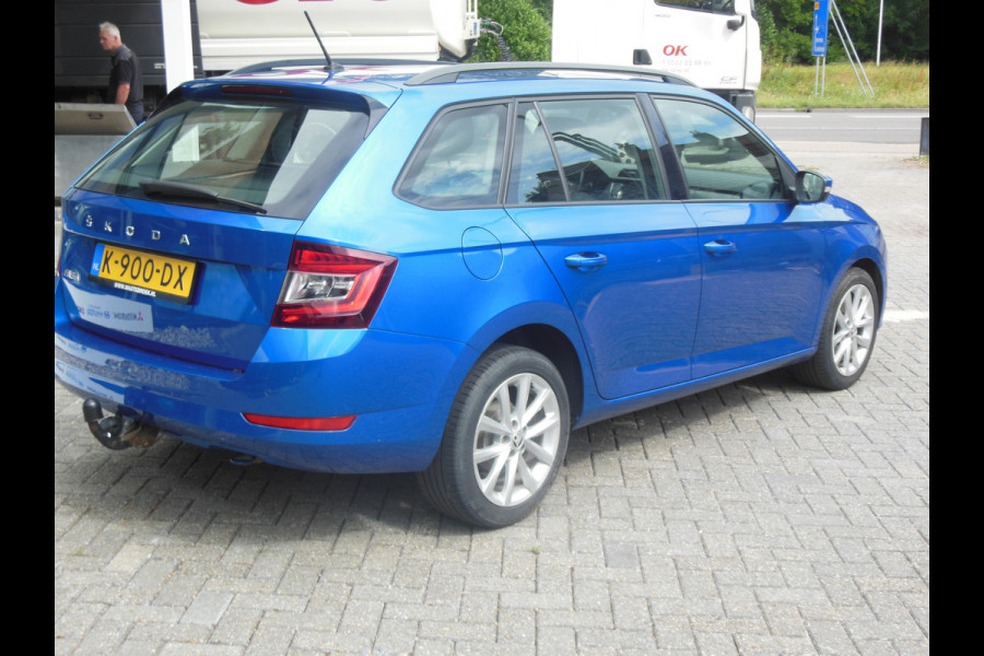 Škoda Fabia Combi 1.0 TSI Business Edition Staat in De Krim