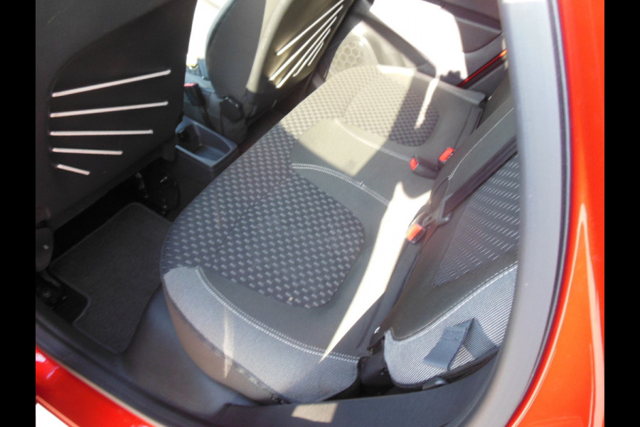 Renault Captur 0.9 TCe Intens Staat in Hoogeveen
