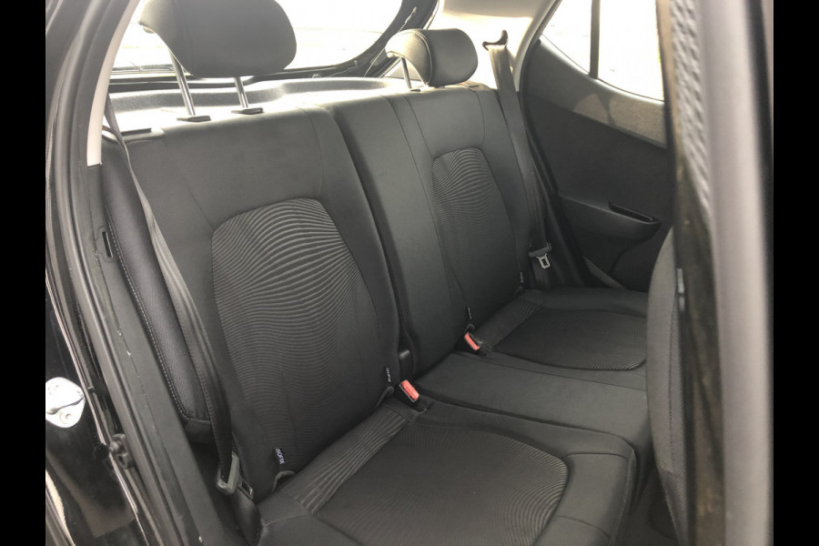 Hyundai i10 1.0i i-Motion | Airco | Elektrische ramen voor | Radio/USB/AUX | 5drs. |  Staat in Hoogeveen