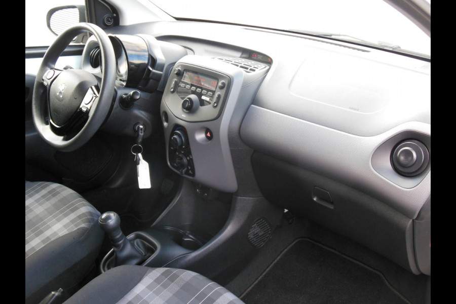 Peugeot 108 1.0 e-VTi Active Staat in Hoogeveen