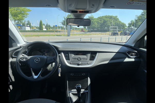Opel Grandland X 1.2 Turbo Ultimate Parkeersensoren achter I Airco Staat in Hoogeveen
