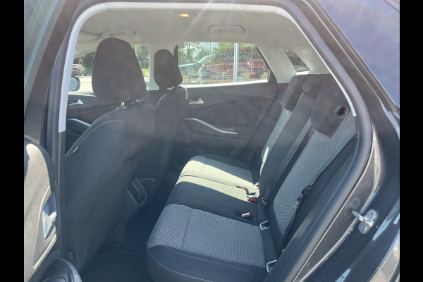 Opel Grandland X 1.2 Turbo Ultimate Parkeersensoren achter I Airco Staat in Hoogeveen