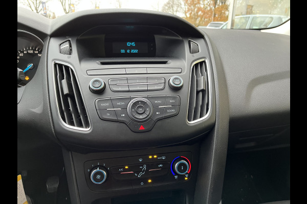 Ford Focus 1.0 Trend | Parkeercamera | Airco | Elektrische Ramen | Staat in Hardenberg
