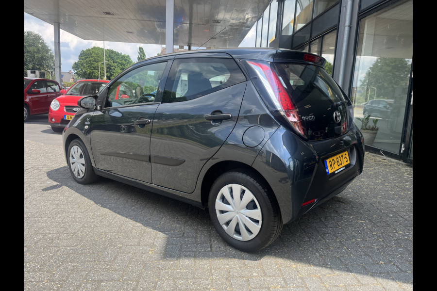 Toyota Aygo 1.0 VVT-i x-fun Staat in De Krim