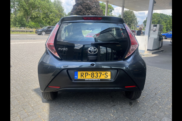 Toyota Aygo 1.0 VVT-i x-fun Staat in De Krim