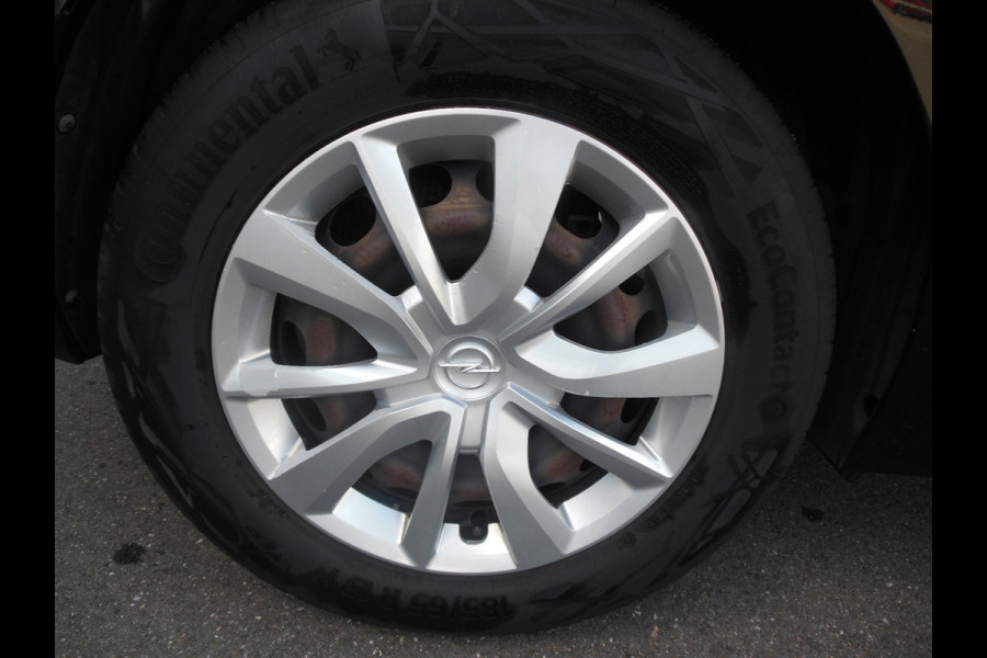 Opel Corsa 1.2 Edition Staat in Hoogeveen