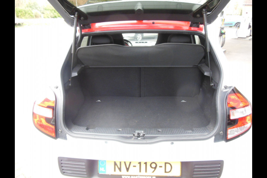 Renault Twingo 1.0 SCe Collection Staat in De Krim
