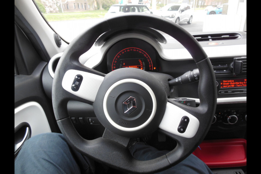 Renault Twingo 1.0 SCe Collection Staat in De Krim