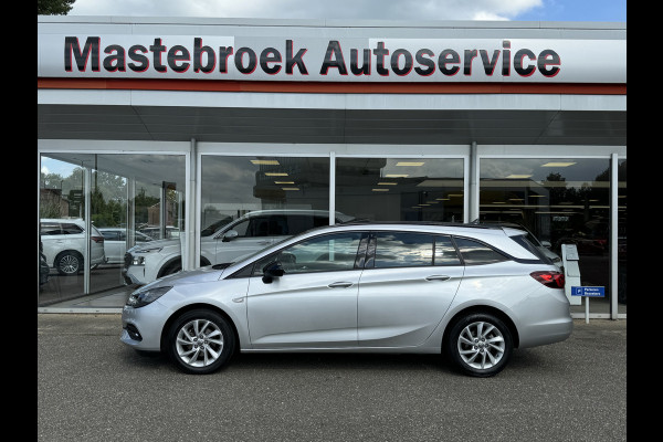 Opel Astra Sports Tourer 1.2 Blitz Elegance Schuif kanteldak Staat in Hardenberg