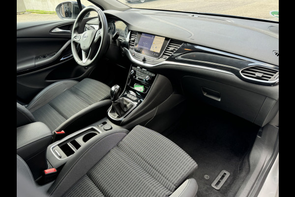 Opel Astra Sports Tourer 1.2 Blitz Elegance Schuif kanteldak Staat in Hardenberg