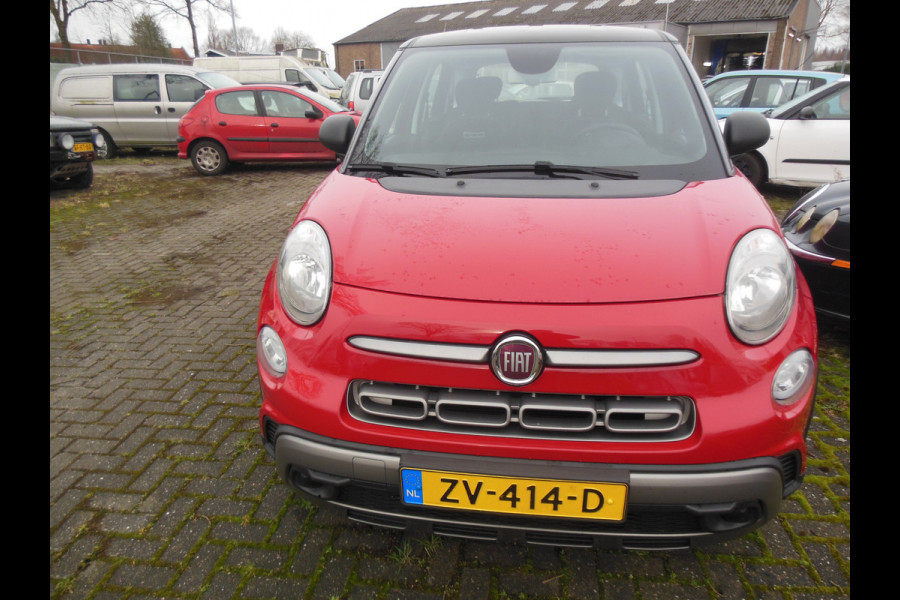 Fiat 500L 0.9 TwinAir CityCross Staat in De Krim