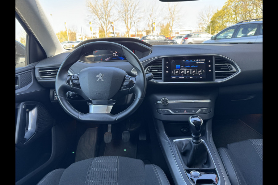 Peugeot 308 SW 1.2 PureTech Blue Lease Allure Staat in Hardenberg