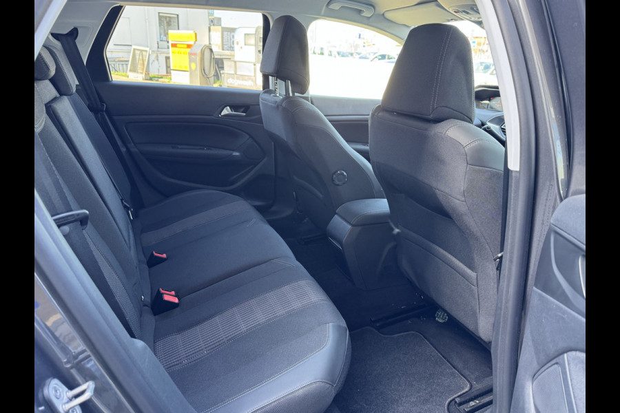 Peugeot 308 SW 1.2 PureTech Blue Lease Allure Staat in Hardenberg