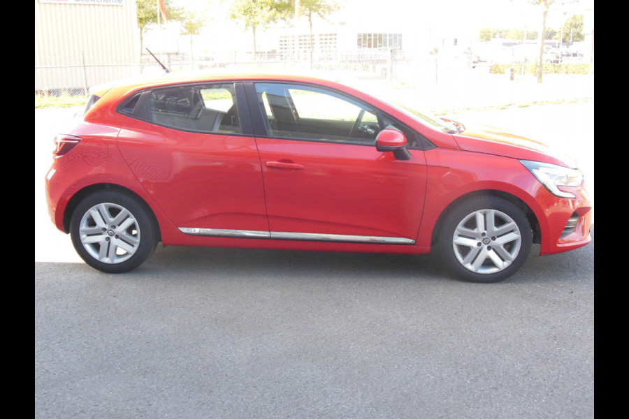 Renault Clio 1.0 TCe Zen Staat in DE KRIM